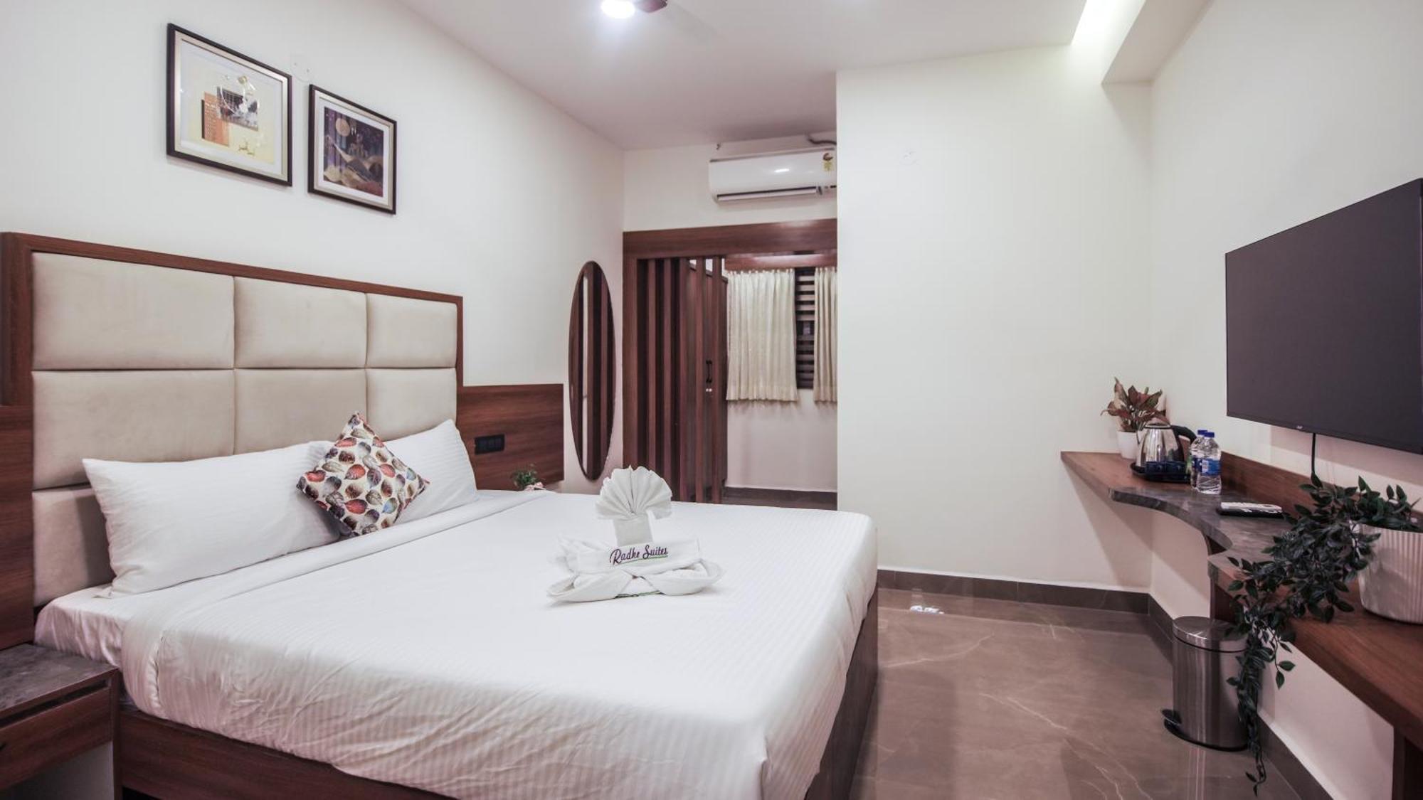 Radhe Suites Hyderabad Exterior photo