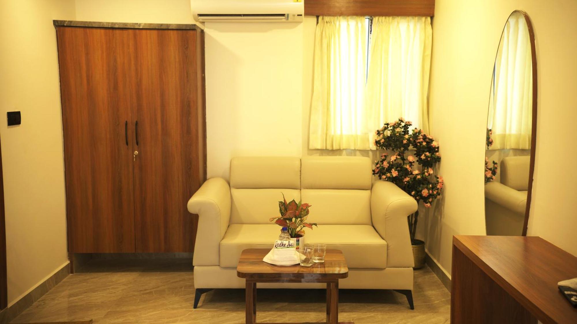 Radhe Suites Hyderabad Exterior photo